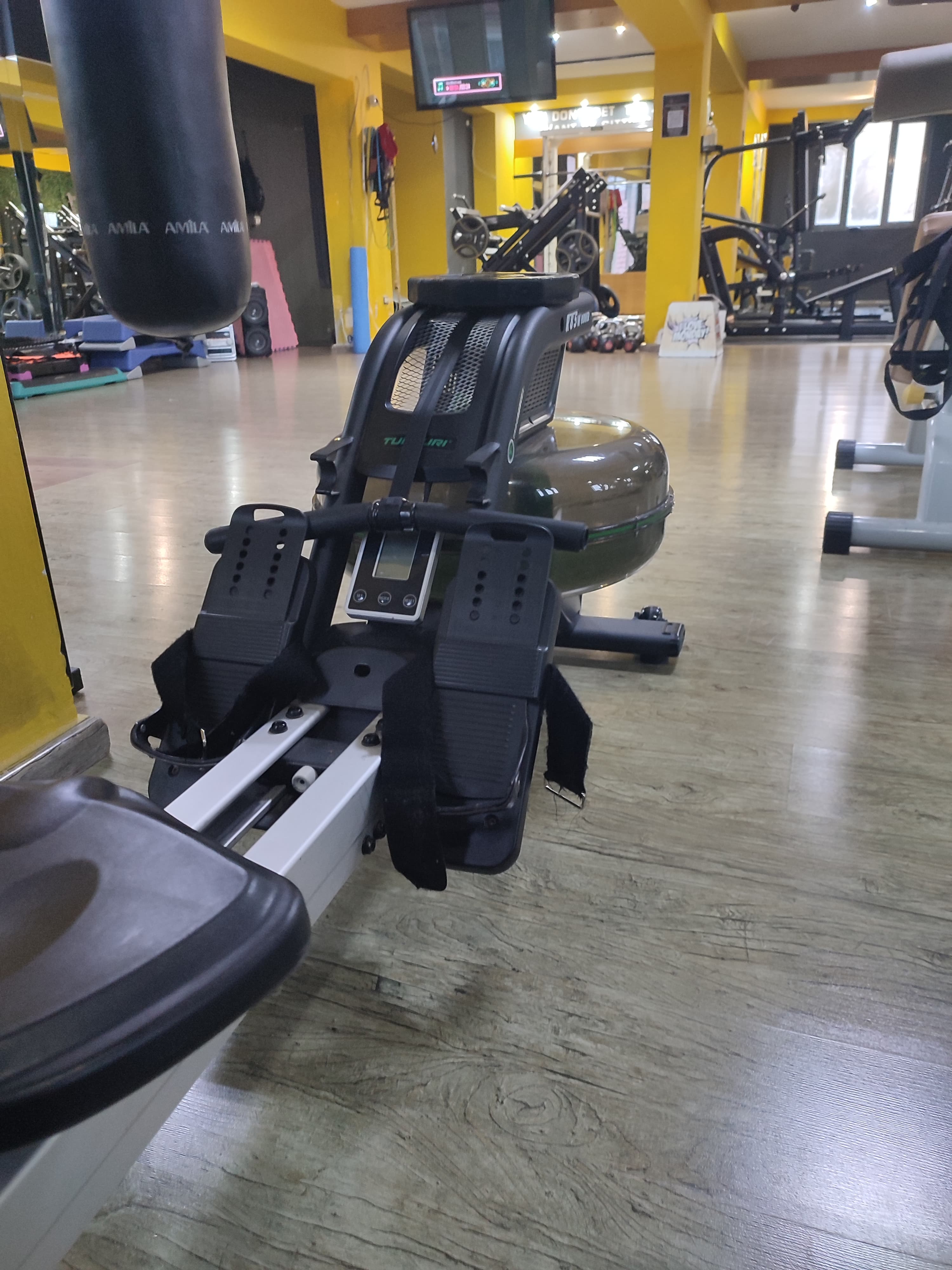 Rower Machine Me Uje per Kardio / Krosfit